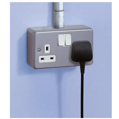 MK Metalclad K-Series 13A Metal Socket 1 / 2 Gang with Box